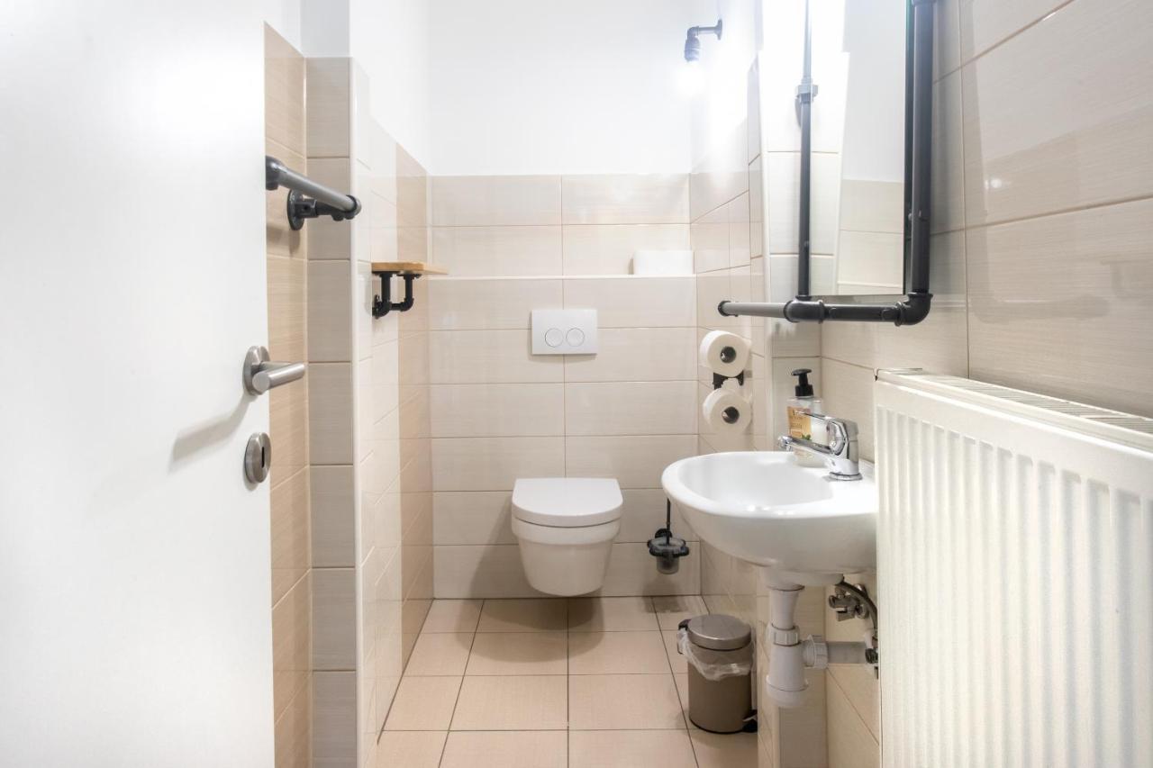 Big Pipe Apartment 류블랴나 외부 사진
