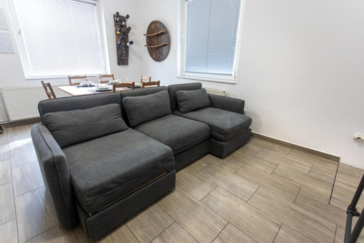 Big Pipe Apartment 류블랴나 외부 사진